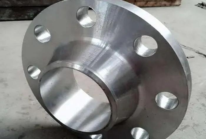 为什么碳钢法兰在管道连接中有重要作用？